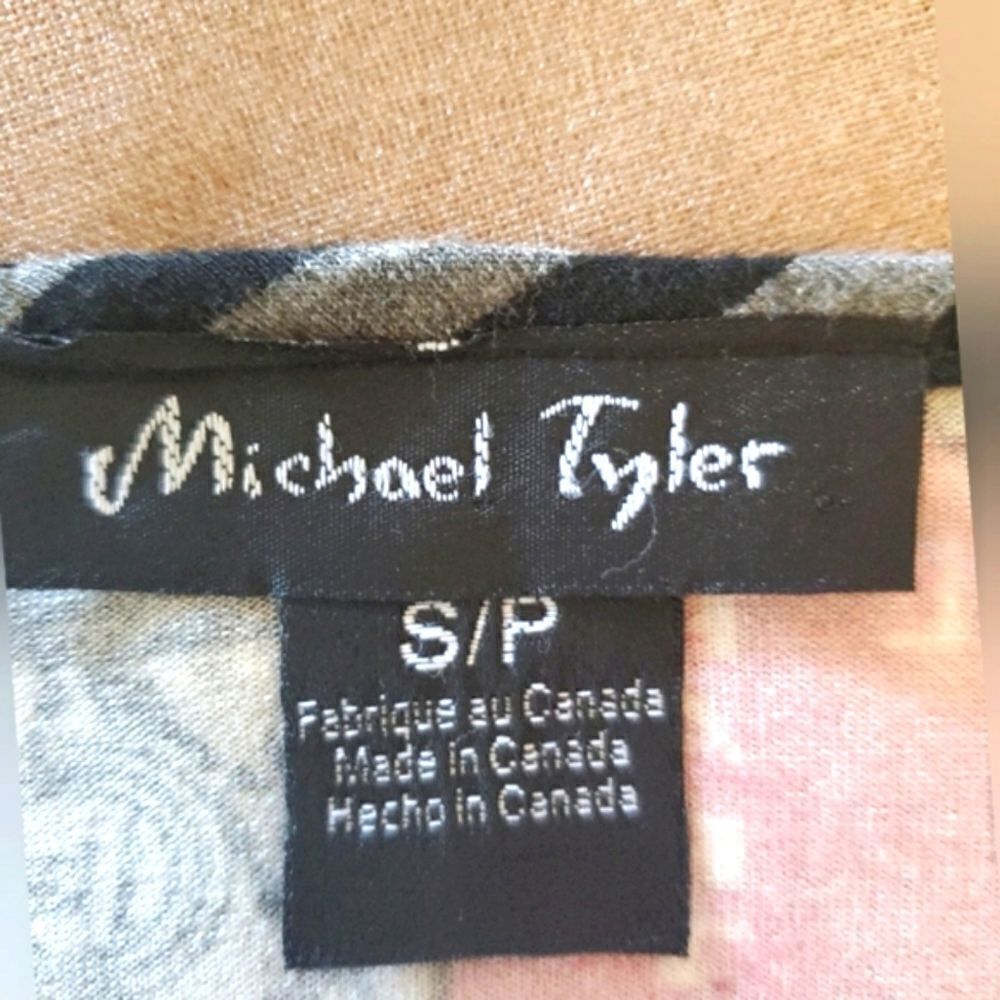 Michael Tyler Tunic - Picture 3 of 5